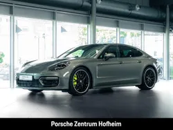 Gruen Gebraucht 2023 Porsche Panamera 4 Platinum Edition Limousine | 99.890 € (Etwas zu teuer)