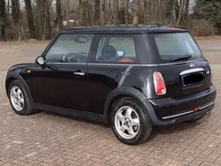 Schwarz Gebraucht 2004 Mini ONE Kleinwagen | 2.300 € (Teuer)