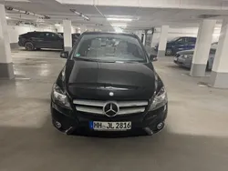 Schwarz Gebraucht 2014 Mercedes B180 Sport Van / Kleinbus | 8.000 € (Guter Preis)