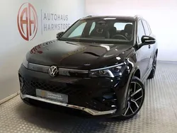 Grenadillschwarz metallic Neu 2025 VW Tiguan R-line SUV | 49.990 € (Superpreis)