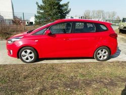Rot Gebraucht 2014 Kia Carens Van / Kleinbus | 7.140 € (Fairer Preis)