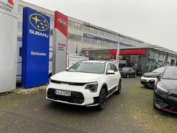 Snow white pearl Gebraucht 2024 Kia e-Niro Inspiration SUV | 36.350 € (Teuer)