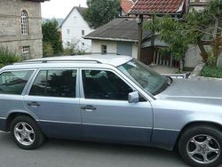 Blau Gebraucht 1992 Mercedes 200 Kombi | 3.999 €