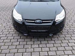 Schwarz Gebraucht 2013 Ford Focus Kombi | 3.500 € (Fairer Preis)