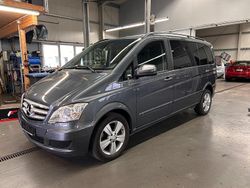 Grau Gebraucht 2014 Mercedes Viano Van / Kleinbus | 22.890 € (Fairer Preis)