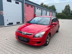 Rot Gebraucht 2009 Hyundai i30 Edition+ Limousine | 3.599 € (Fairer Preis)