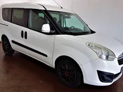 Weiß Gebraucht 2014 Opel Combo Edition Van / Kleinbus | 5.999 € (Teuer)
