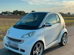 Weiß Gebraucht 2011 Smart ForTwo Coupé Kleinwagen | 6.900 €