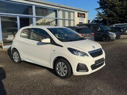 Weiß Gebraucht 2017 Peugeot 108 Active Kleinwagen | 4.990 € (Fairer Preis)