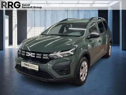Grau Gebraucht 2023 Dacia Jogger Essentiel Kombi | 16.970 € (Superpreis)