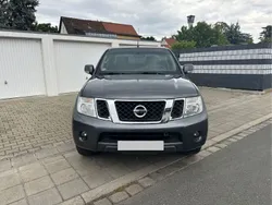Grau Gebraucht 2013 Nissan Navara Abholung | 11.900 € (Guter Preis)