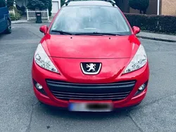 Rot Gebraucht 2010 Peugeot 207 Premium Kombi | 3.900 € (Fairer Preis)