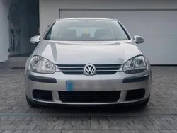 Silber Gebraucht 2004 VW Golf V Limousine | 1.700 € (Fairer Preis)