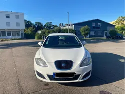 Weiß Gebraucht 2011 Seat Leon Kleinwagen | 4.350 €