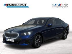 Blau Neu 2025 BMW 520 M Sport Limousine | 72.101 € (Teuer)