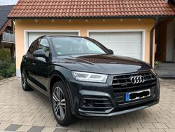 Grau Gebraucht 2019 Audi Q5 Sport SUV | 37.200 € (Teuer)