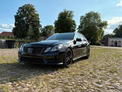 Schwarz Gebraucht 2012 Mercedes E500 Kombi | 27.777 €