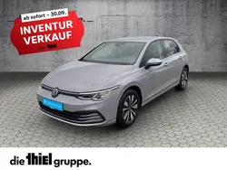 Grau Gebraucht 2024 VW Golf VIII Move Limousine | 24.290 € (Guter Preis)