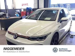 Pure white Gebraucht 2023 VW Golf VIII GTI Limousine | 29.695 € (Fairer Preis)