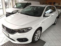 Weiß Gebraucht 2016 Fiat Tipo Lounge Kleinwagen | 8.900 € (Fairer Preis)