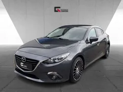 Grau Gebraucht 2017 Mazda 3 Center-Line Kleinwagen | 12.990 € (Guter Preis)