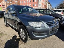 Grau Gebraucht 2008 VW Touareg SUV | 7.590 € (Fairer Preis)