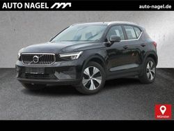Onyx black / Gebraucht 2022 Volvo XC40 Core SUV | 34.600 € (Fairer Preis)