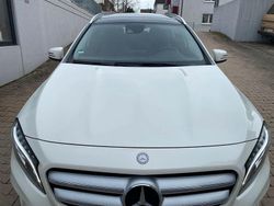 Weiß Gebraucht 2016 Mercedes GLA200 SUV | 14.999 € (Fairer Preis)