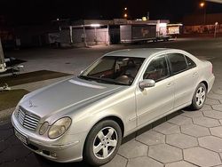 Grau Gebraucht 2002 Mercedes E320 Elegance Limousine | 4.600 € (Guter Preis)