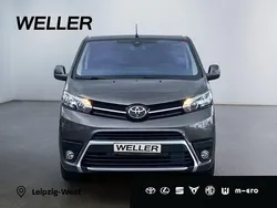 Basaltgrau metallic Gebraucht 2023 Toyota Proace Verso Comfort Kombi | 34.990 € (Guter Preis)