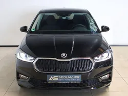Schwarzmagic perleffekt Gebraucht 2023 Skoda Fabia Style Kleinwagen | 19.870 € (Fairer Preis)