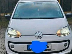 Weiß Gebraucht 2015 VW up! CLUB Kleinwagen | 4.250 € (Guter Preis)