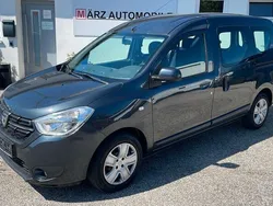 Grau Gebraucht 2018 Dacia Dokker Van | 11.990 € (Fairer Preis)