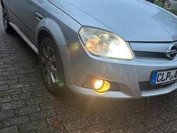 Grau Gebraucht 2005 Opel Tigra Coupé | 1.800 € (Etwas zu teuer)