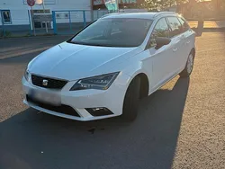 Weiß Gebraucht 2016 Seat Leon Kombi | 6.300 € (Fairer Preis)