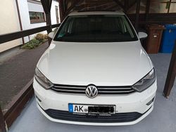 Weiß Gebraucht 2017 VW Golf Sportsvan Comfortline Van / Kleinbus | 15.000 € (Guter Preis)