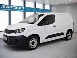 Weiß Gebraucht 2023 Peugeot Partner Premium Van / Kleinbus | 16.830 € (Fairer Preis)
