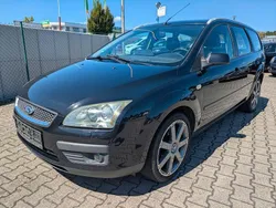 Schwarz Gebraucht 2005 Ford Focus Titanium Kombi | 1.550 € (Fairer Preis)