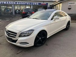 Diamantweiß bright Gebraucht 2012 Mercedes CLS350 Coupé | 22.990 €