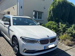 Weiß Gebraucht 2019 BMW 520 Luxury Line Kombi | 25.800 € (Fairer Preis)