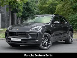 Vulkangraumetallic Gebraucht 2024 Porsche Macan SUV | 81.800 €