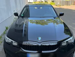 Schwarz Gebraucht 2021 BMW 318 Advantage Limousine | 24.500 € (Fairer Preis)