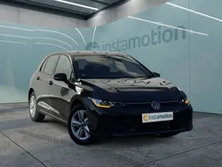 Grau Neu 2024 VW Golf VIII Life Limousine | 26.450 € (Etwas zu teuer)
