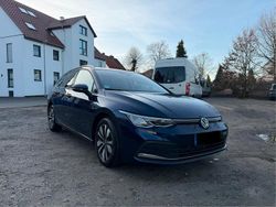 Blau Gebraucht 2024 VW Golf VIII Move Kombi | 20.499 € (Superpreis)