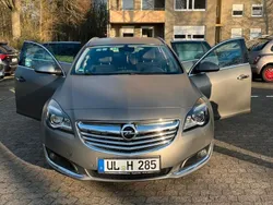 Grau Gebraucht 2015 Opel Insignia Innovation Kombi | 6.400 € (Fairer Preis)