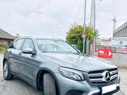Grau Gebraucht 2018 Mercedes GLC220 SUV | 31.950 € (Fairer Preis)