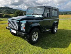 Grün Gebraucht 2014 Land Rover Defender SUV | 32.500 €