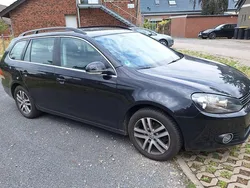 Schwarz Gebraucht 2010 VW Golf VI Kombi | 4.900 € (Fairer Preis)