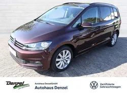 Crimson red metallic Gebraucht 2019 VW Touran Comfortline Van / Kleinbus | 24.990 € (Fairer Preis)