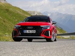 Rot Gebraucht 2022 Audi RS3 Sport Limousine | 52.990 € (Fairer Preis)